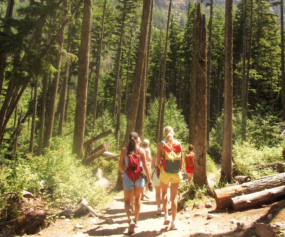 National Park Outfit Ideas for Every Trail, Lake, and Lookout