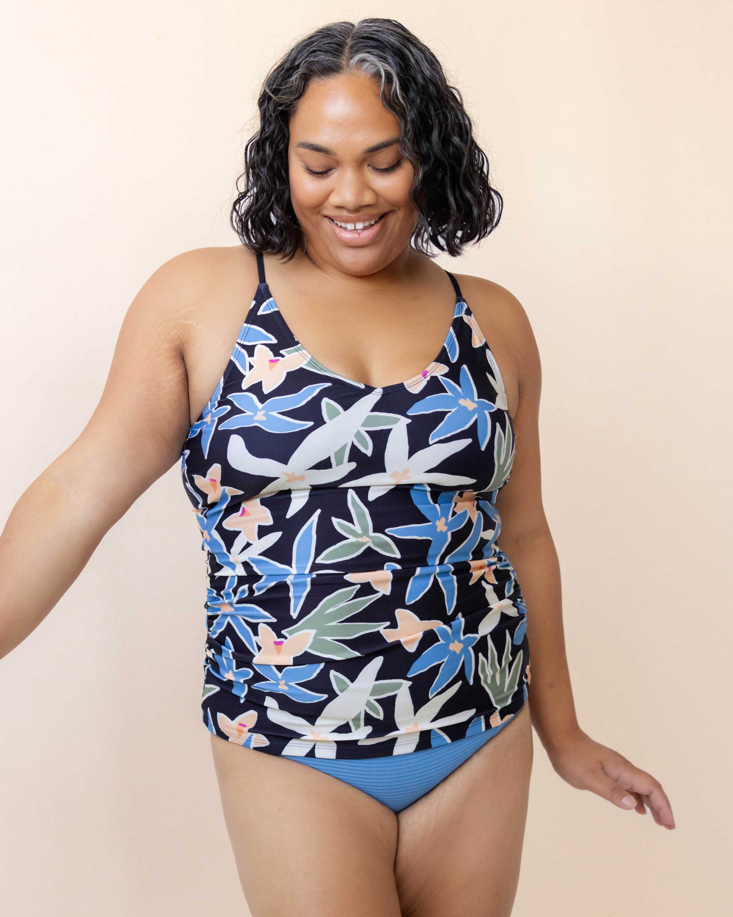 希少✨VIVIENNE TAM カットソー タンクトップ 豪華 総柄 金魚 ST057_VNeckTankini_Mona1_450x4
