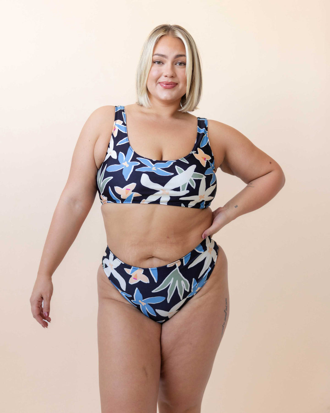 Raven Reversible High Leg Bottom