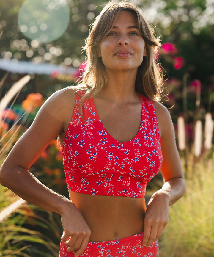 Cardinal Twist Crop