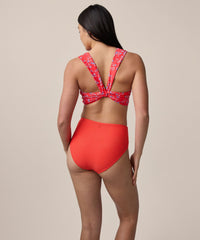 Cardinal Twist Crop