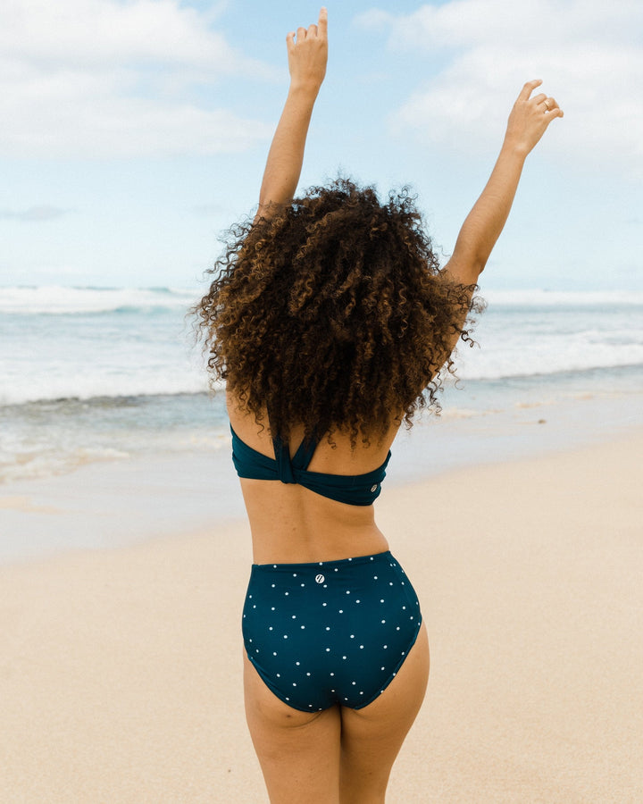 Dotted Zip Pocket Bottom