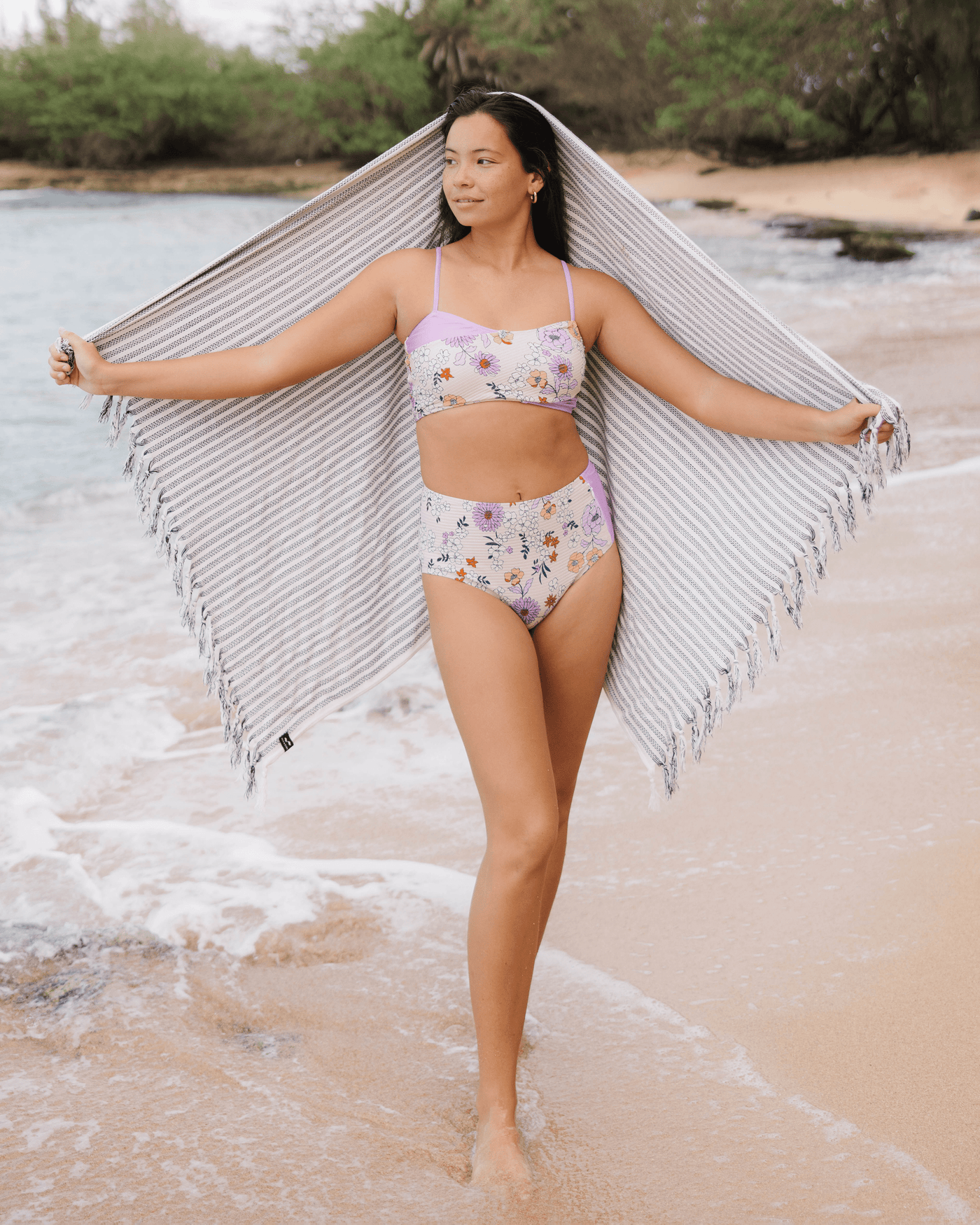 Lilac Beach Zip Pocket Bottom