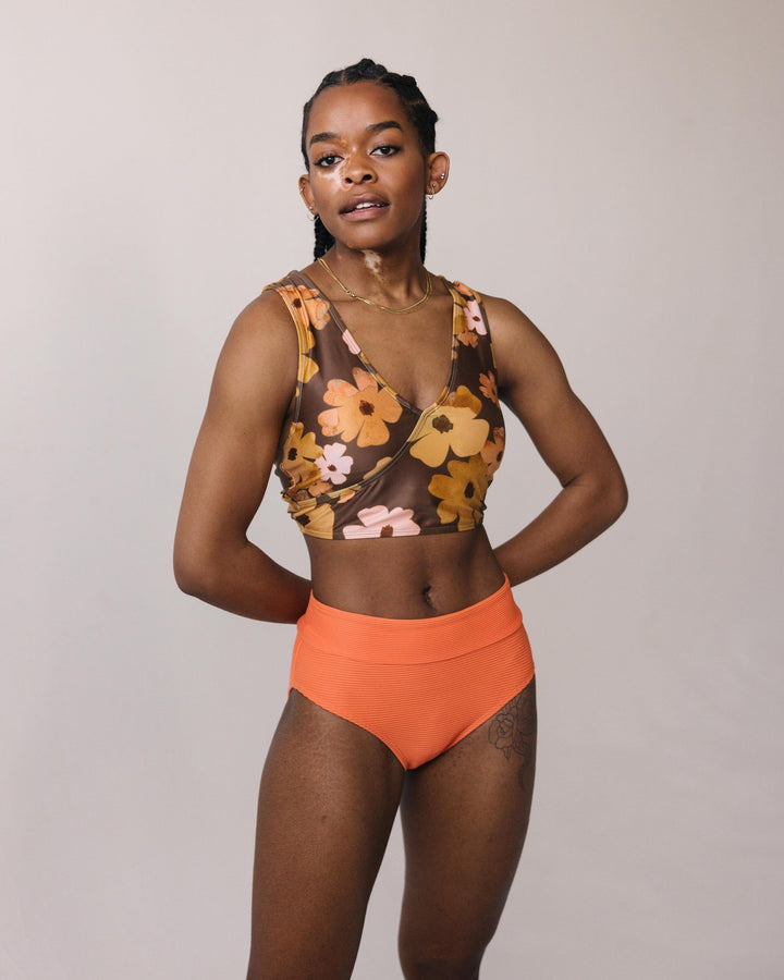 Mocha Floral Switch V Crop